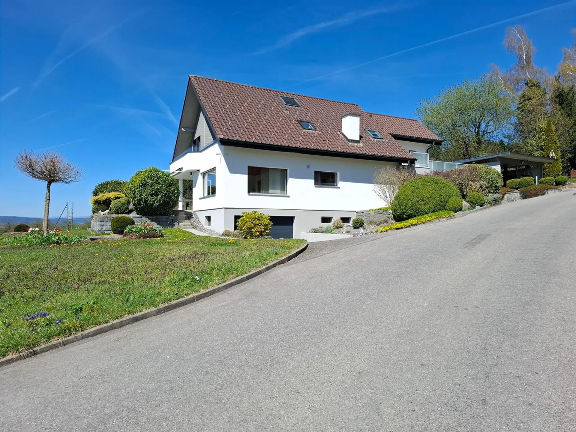 Grosszügiges Familienidyll mit Garten und Weitsicht
