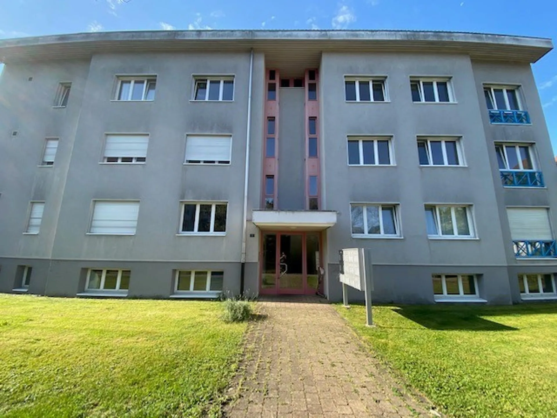 Beheizter Bastelraum mit Wasseranschluss und Tageslicht