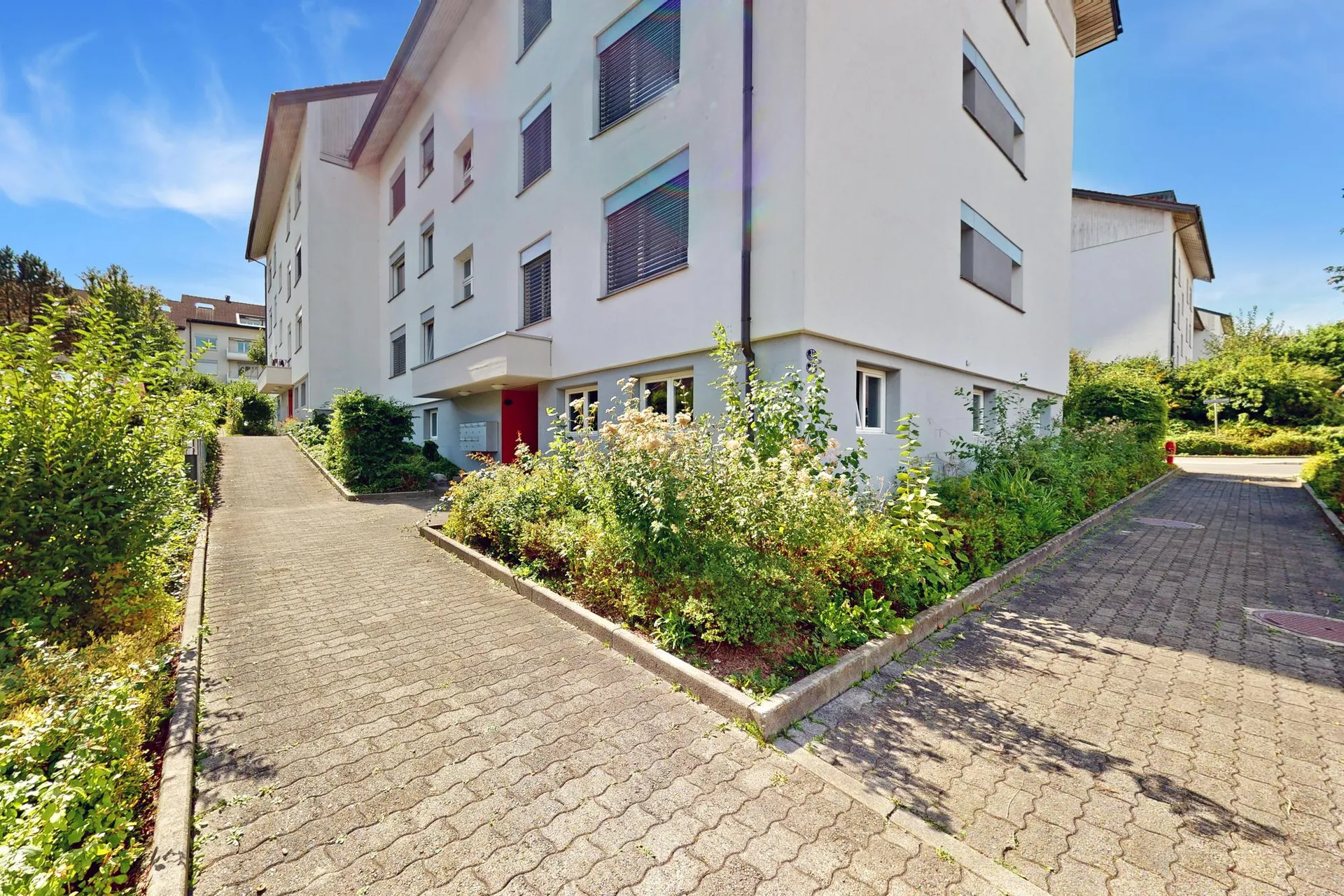 Familienträume werden wahr - frisch sanierte 4.5 Zimmer-Wohnung