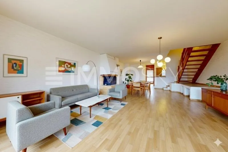 Duplex lumineux avec entrée indépendante