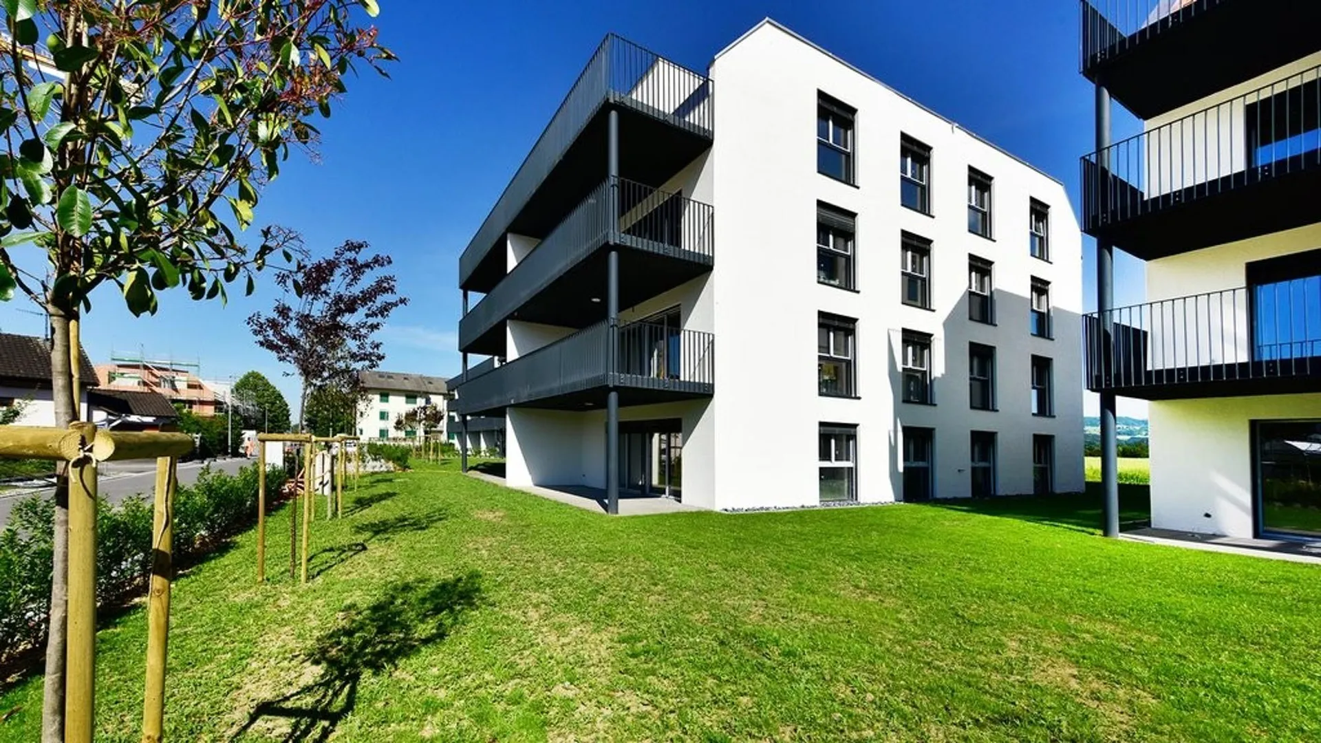 LICHTDURCHFLUTETE UND GROSSZÜGIGE WOHNUNG IN LEIBSTADT