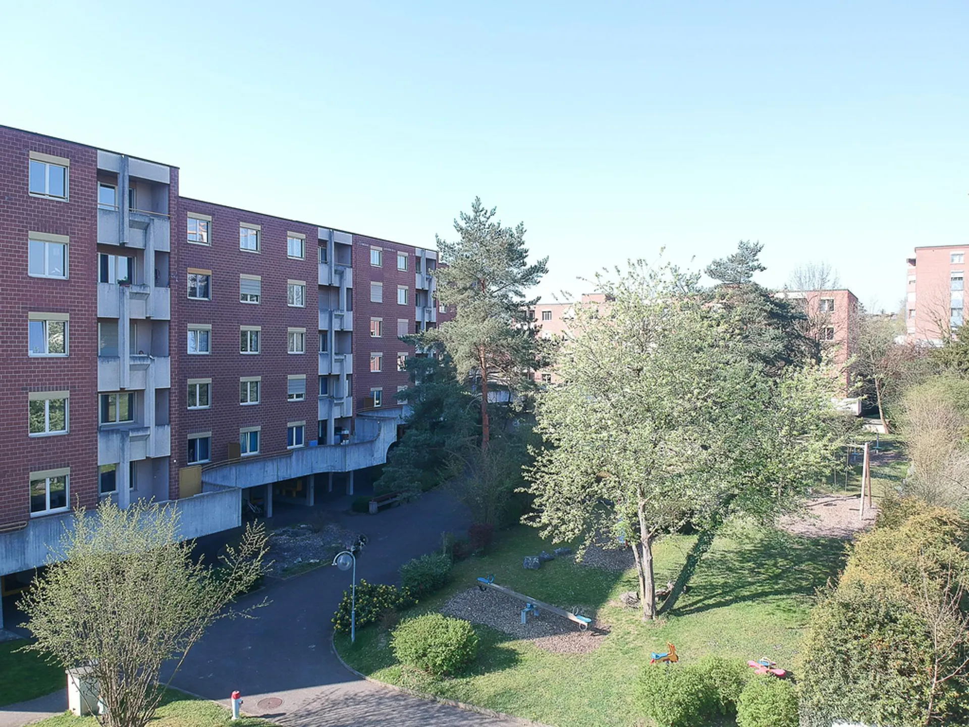 Helle 4.5-Zimmerwohnung im 2. OG