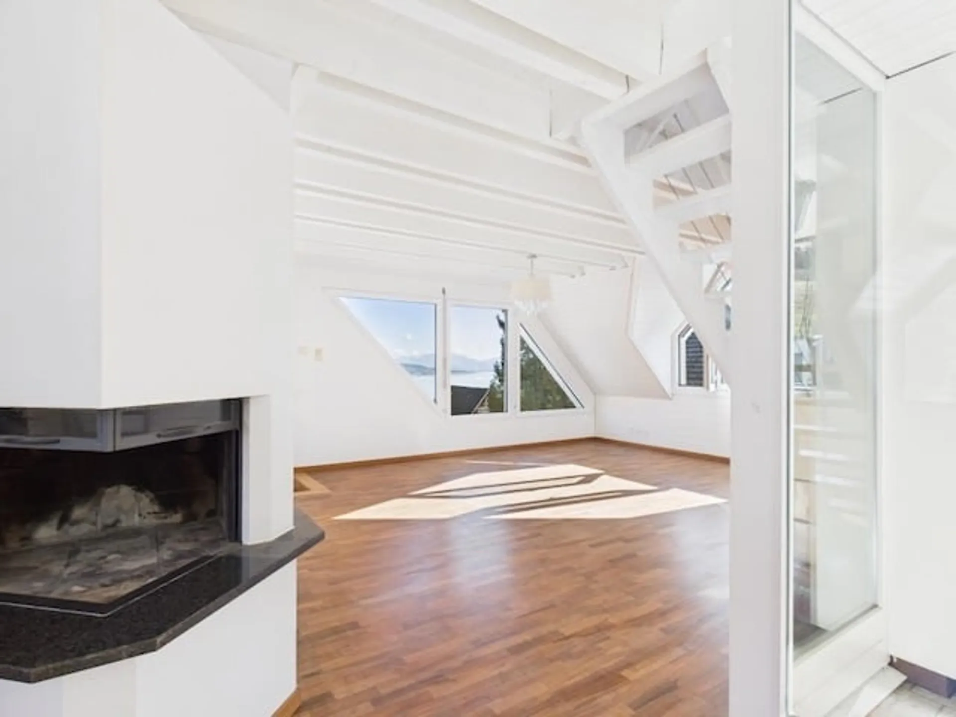 Top-floor Maisonette with lake view