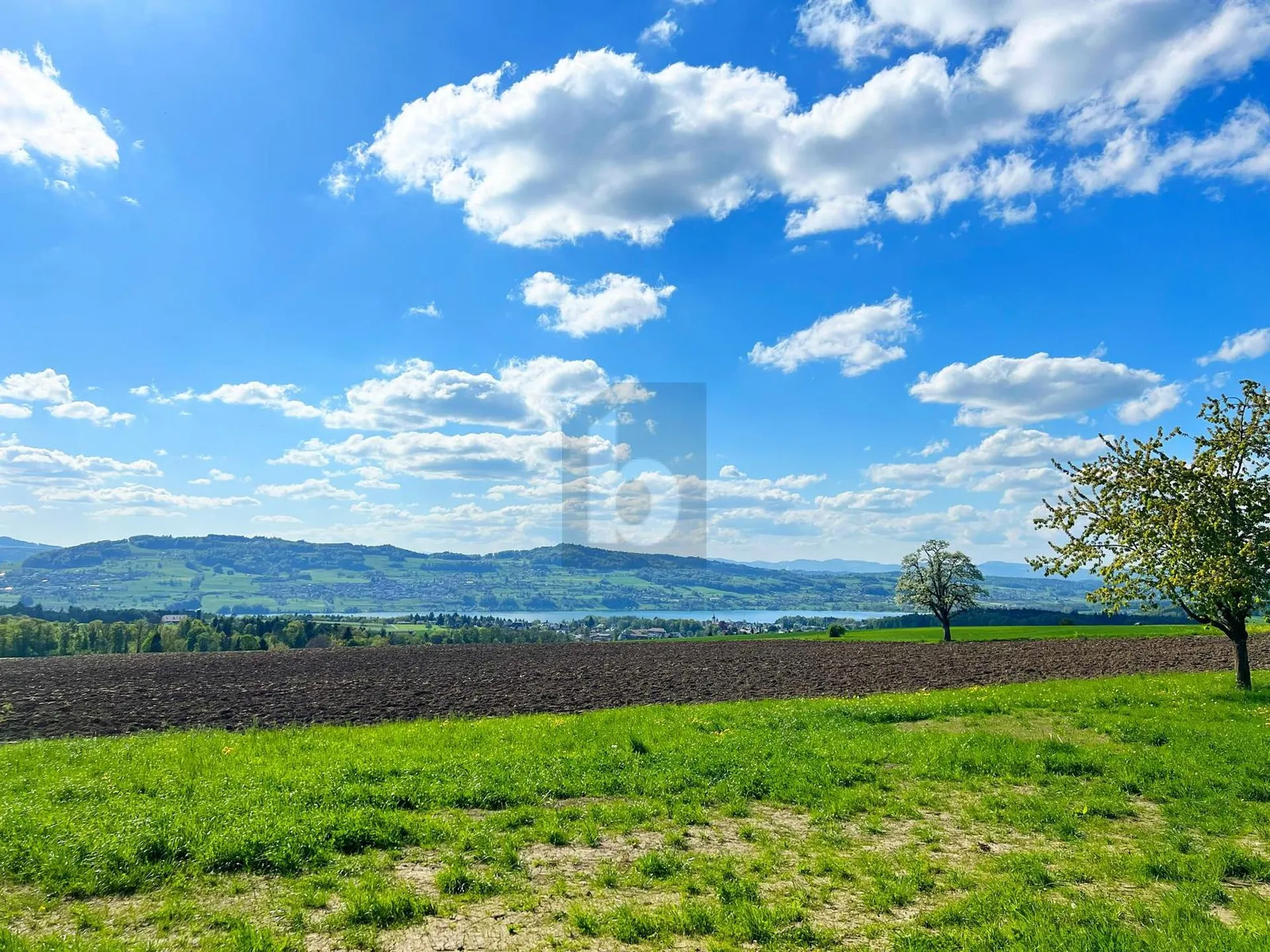 ATEMBERAUBENDE AUSSICHT ZUM ENTSPANNEN