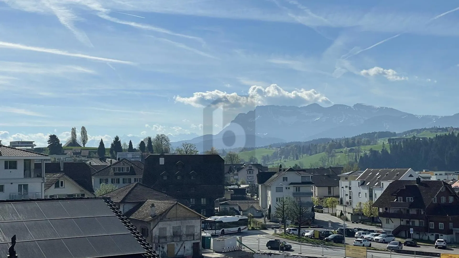 NEUBAU MIT WEITBLICK