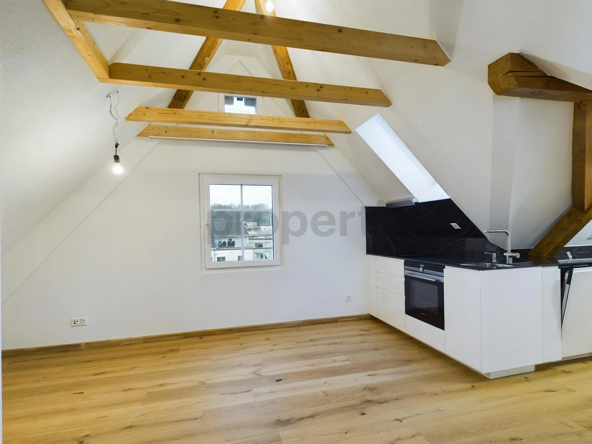 Neu renovierte 2-Zimmer-Elegantwohnung mit Kellerraum, Illnau-Effre...