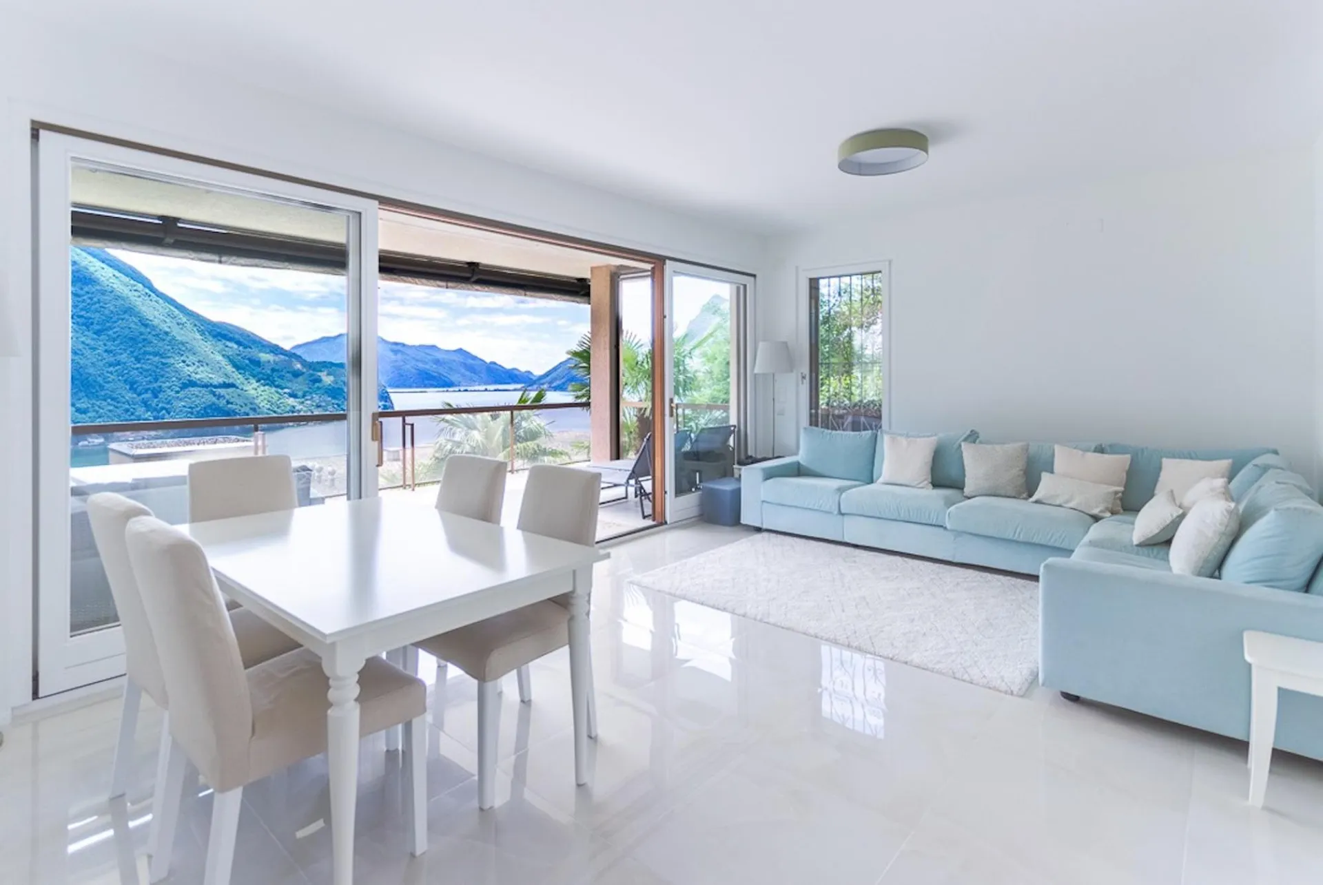 SPLENDIDO 3.5 LOCALI CON GIARDINO PRIVATO E VISTA LAGO