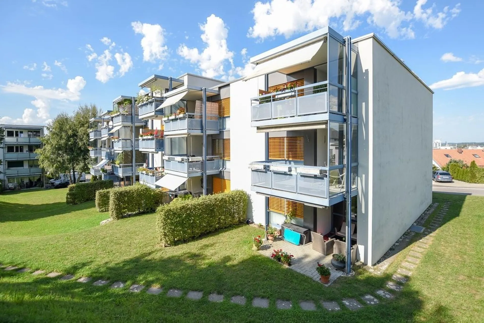 Balkon mit Aussicht ins Grüne