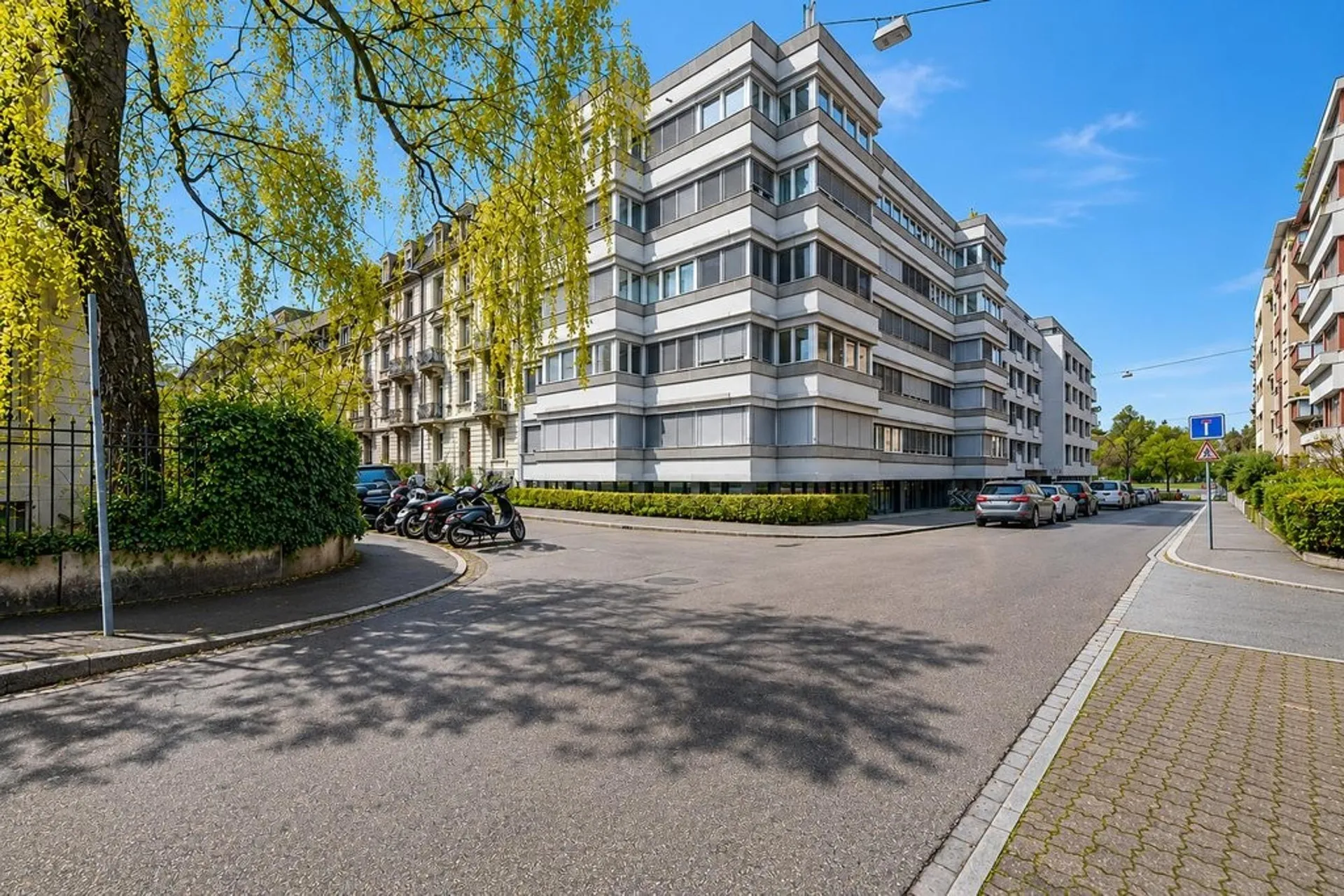 Schöne Wohnung direkt am Rhein