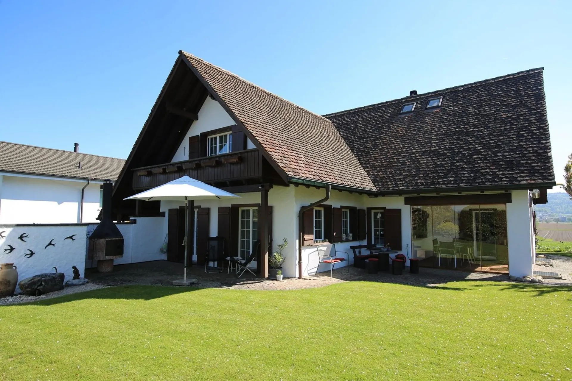 Grosszügiges Einfamilienhaus mit viel Platz und Charme