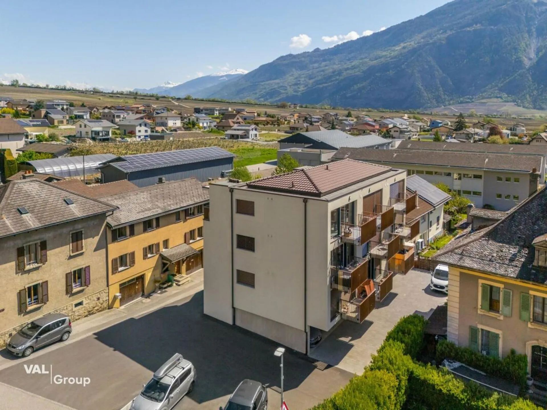 Immeuble de 9 appartements - 4.4 % de rendement brut immédiat, au coeur du village