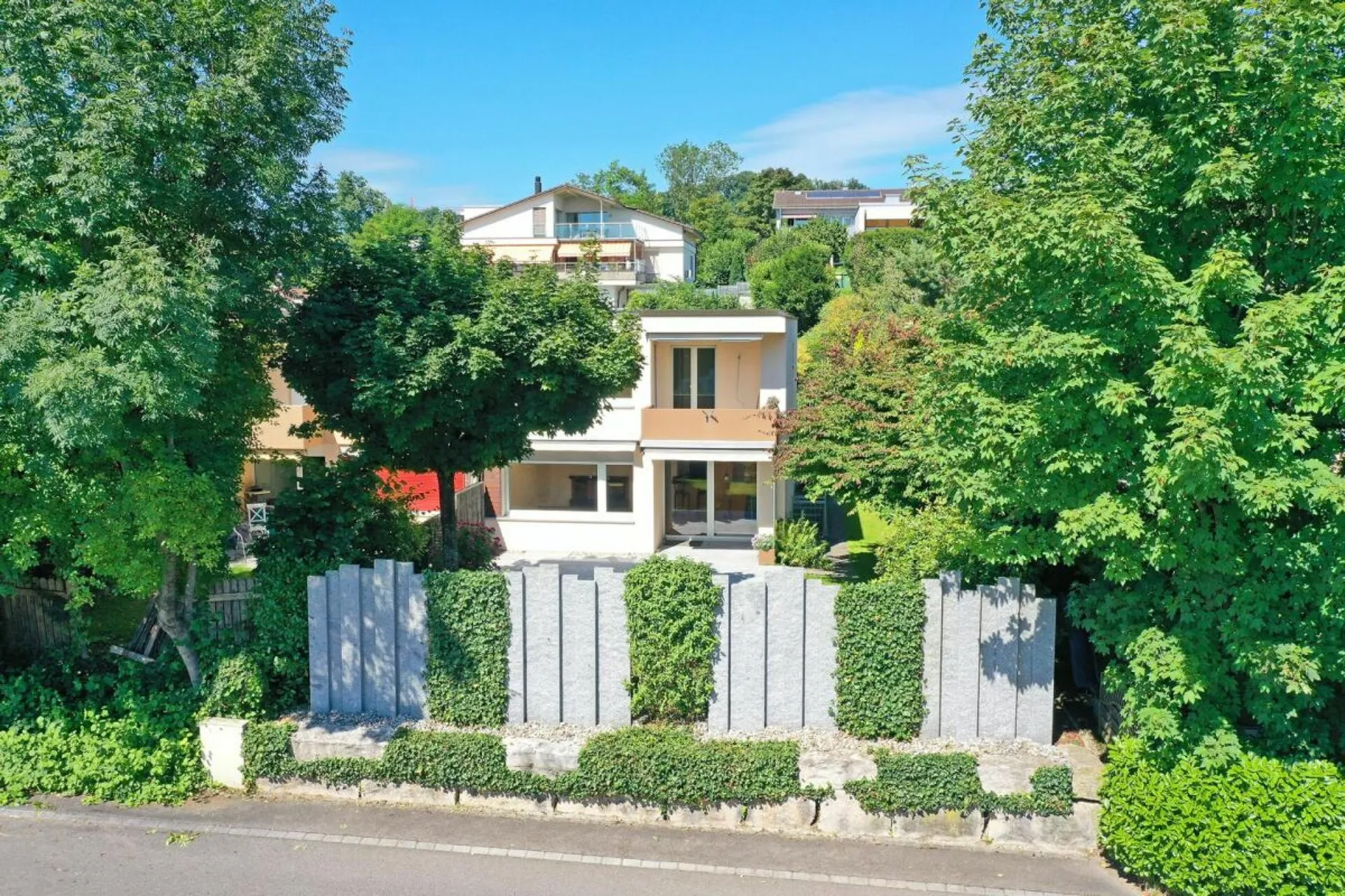 Reserviert: 6.5-Zimmer-Reiheneinfamilieneckhaus mit Garten