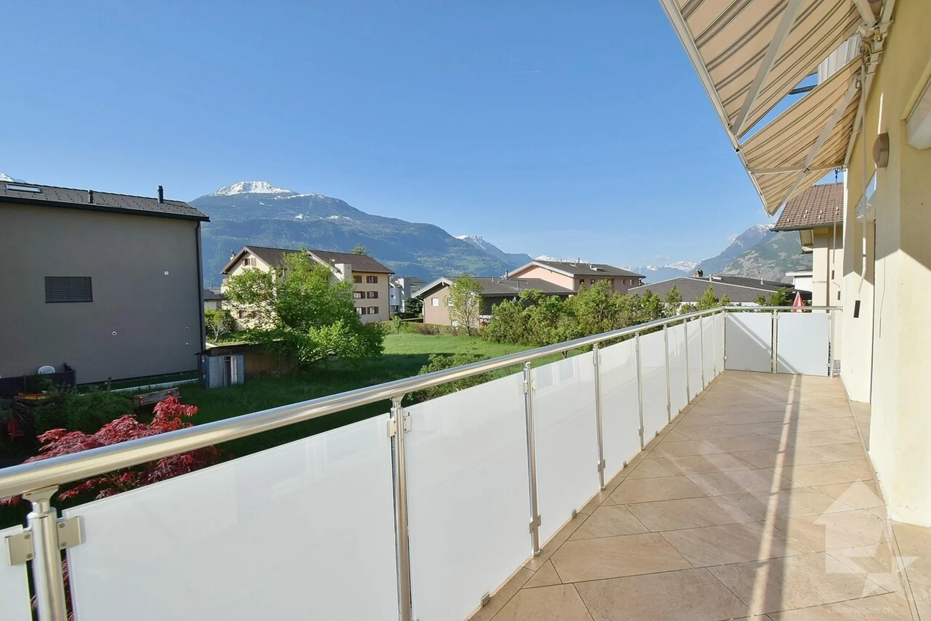 Spacieuse villa, construite en 2014, centre de Plan Conthey