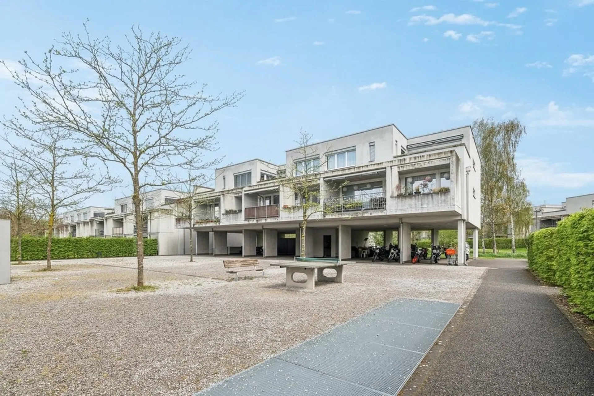 Grosszügige Wohnung mit Gartensitzplatz
