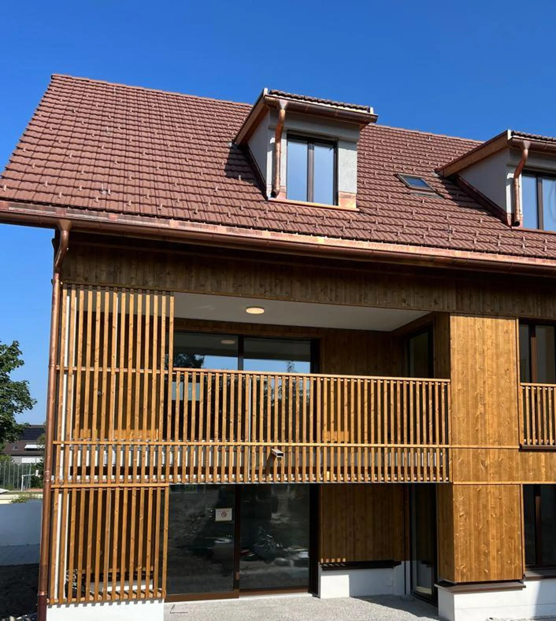 Luxuriöse 5.5-Zimmer-Wohnung an hervorragender Lage in Nänikon