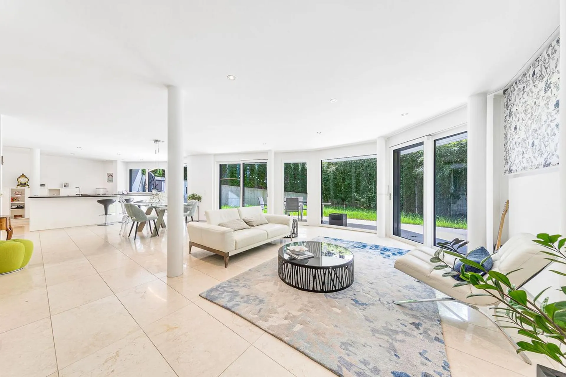 Superbe duplex avec jardin, haut standing, quartier privilégié!