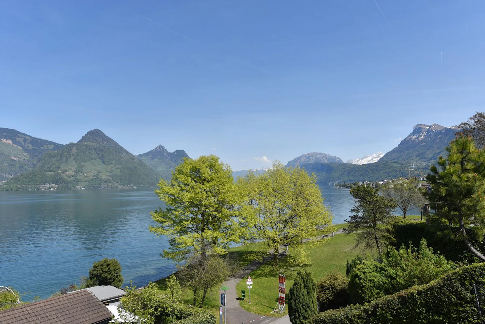 Erstvermietung - Exklusive 3.5-Zimmerwohnung am See in Buochs