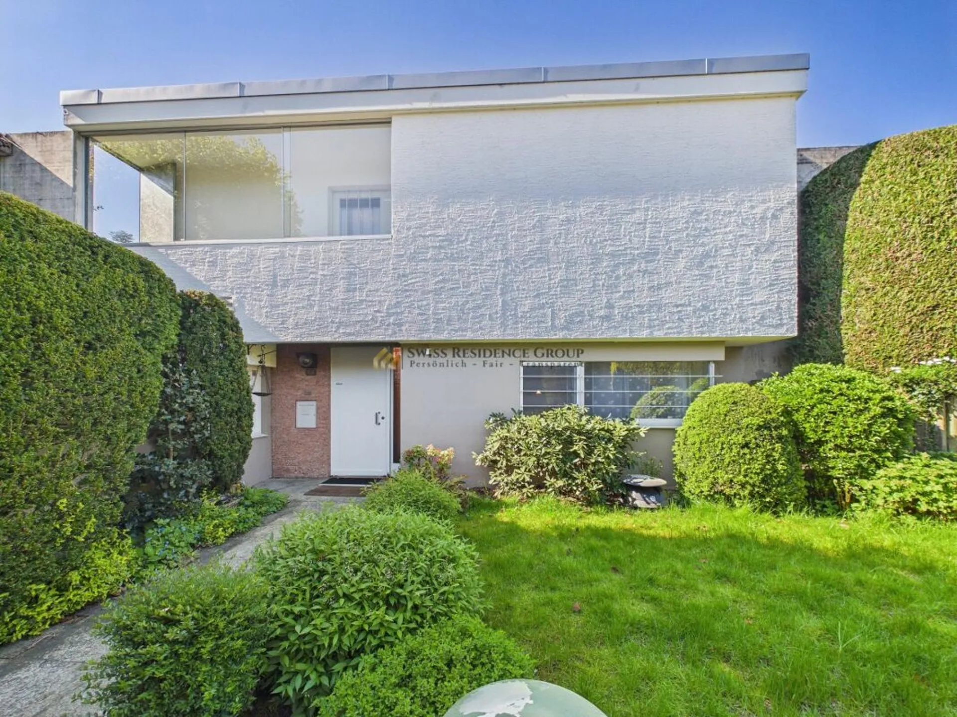 Grosszügiges 6-Zimmer-Einfamilienhaus mit Gartenidylle und Garage