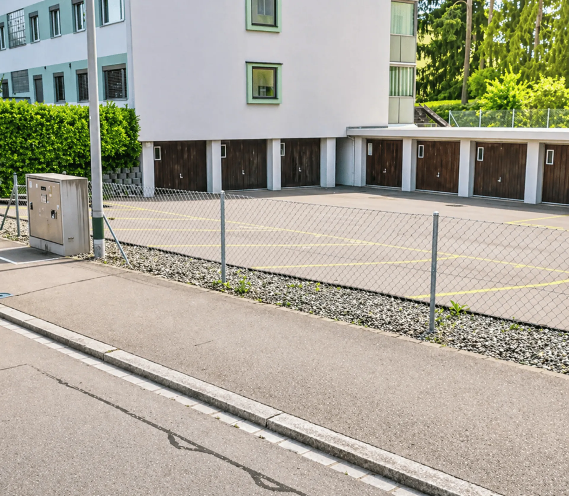 PARKPLATZ AN ZENTRALER LAGE