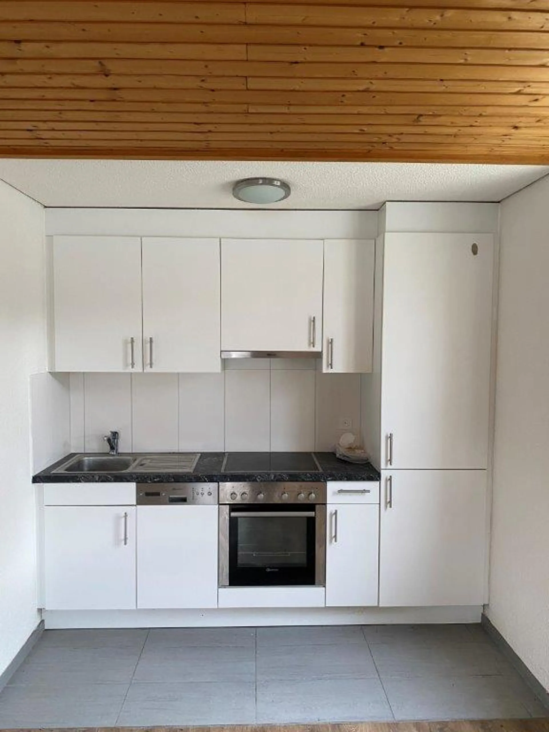 Charmant appartement de 2.5 pièces à Moutier! Un loyer offert!