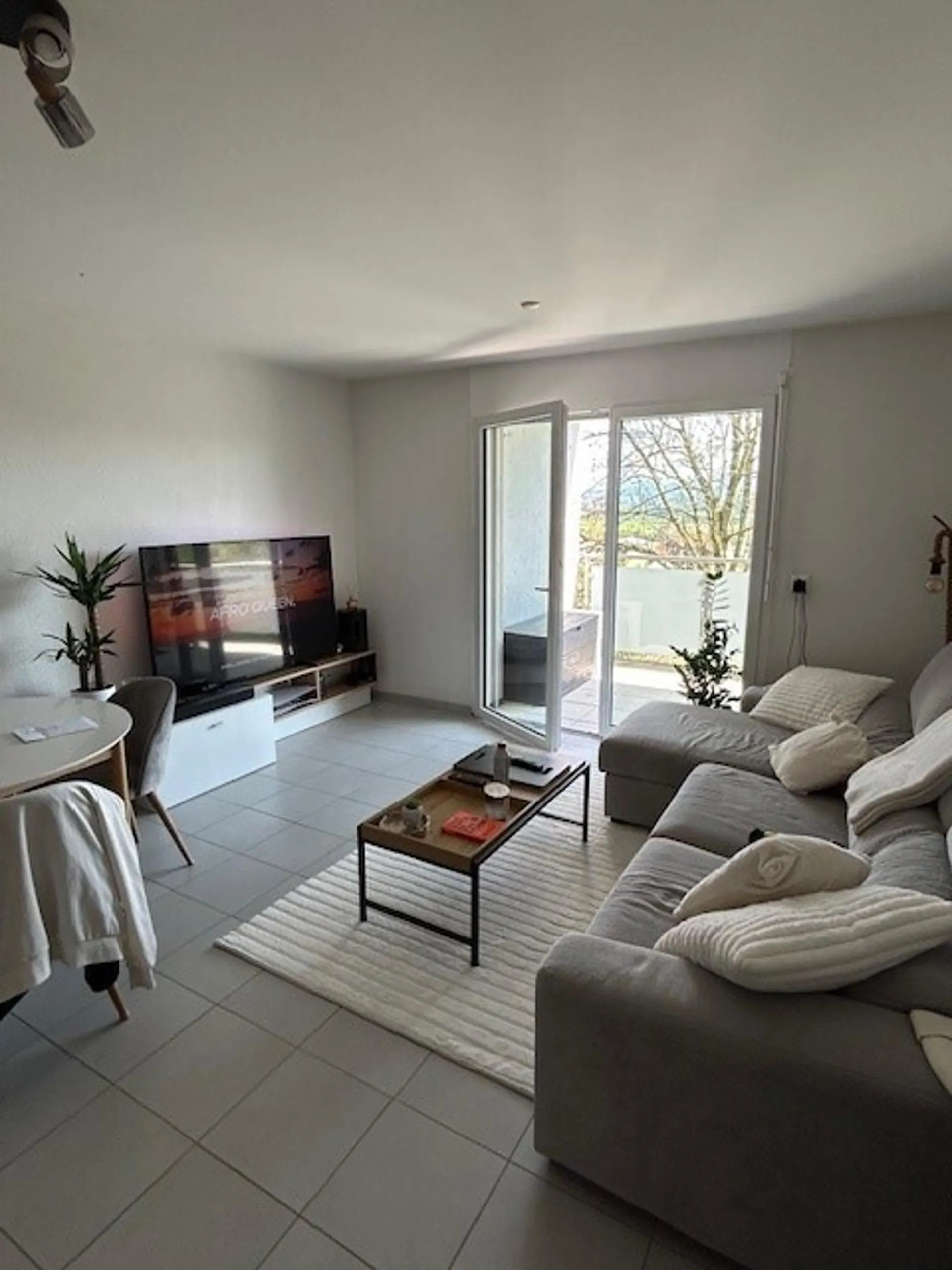 Bel appartement de 2.5 pièces au 2ème étage