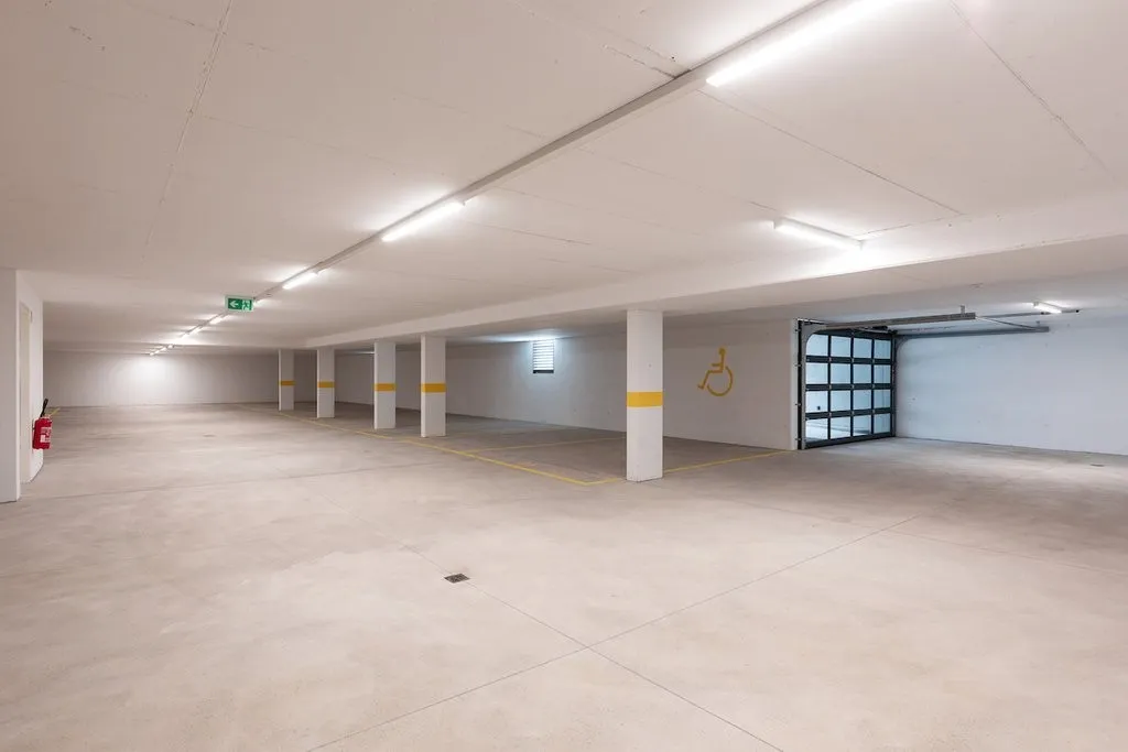 Affittasi parcheggi in autorimessa in zona strategica