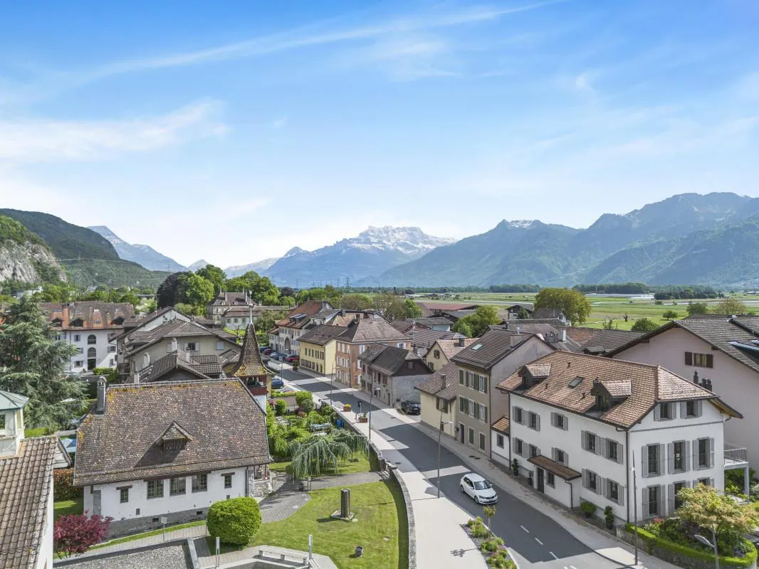 SPLENDIDE APPARTEMENT AVEC VUE SUR LES DENTS DU MIDI