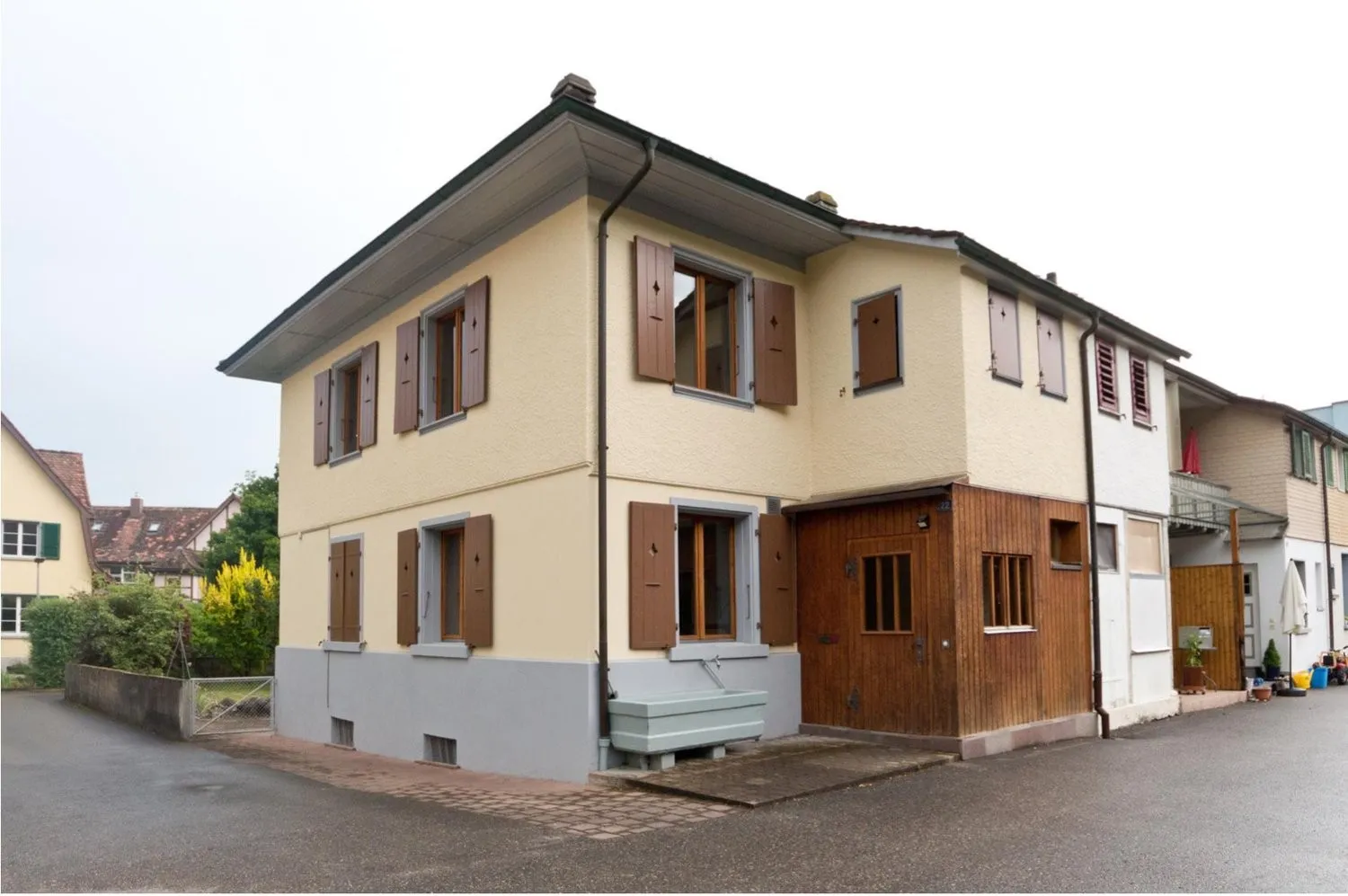 4 ZIMMER-HAUS IN LANGENTHAL (BE), MÖBLIERT, TEMPORÄR