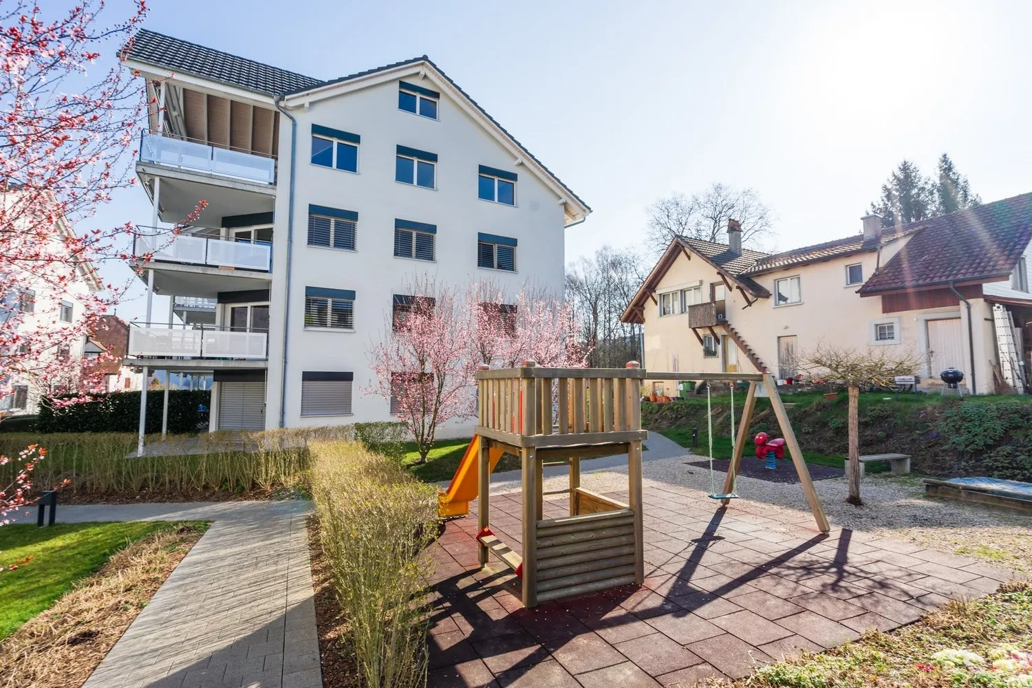 Moderne 3.5- Zimmerwohnungen (mit Lift)