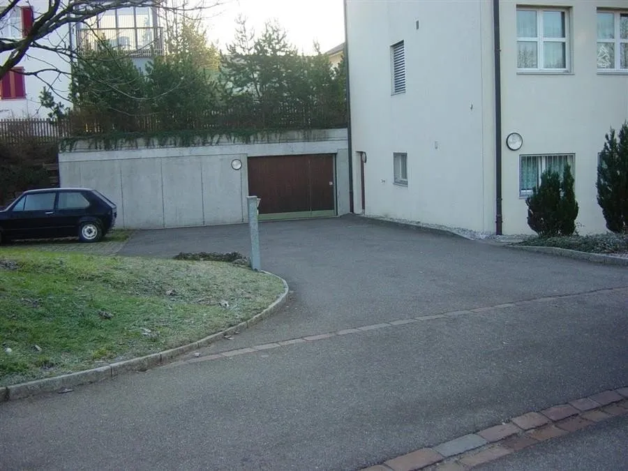 Einstellplatz an der Steinackerstrasse 25