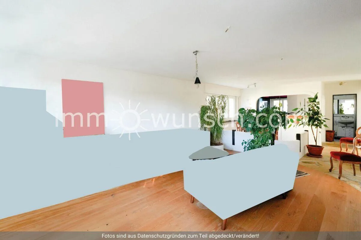 Charmante 4 ½ Zi. Eigentumswg., mit Balkon & Tiefgaragenparkplatz