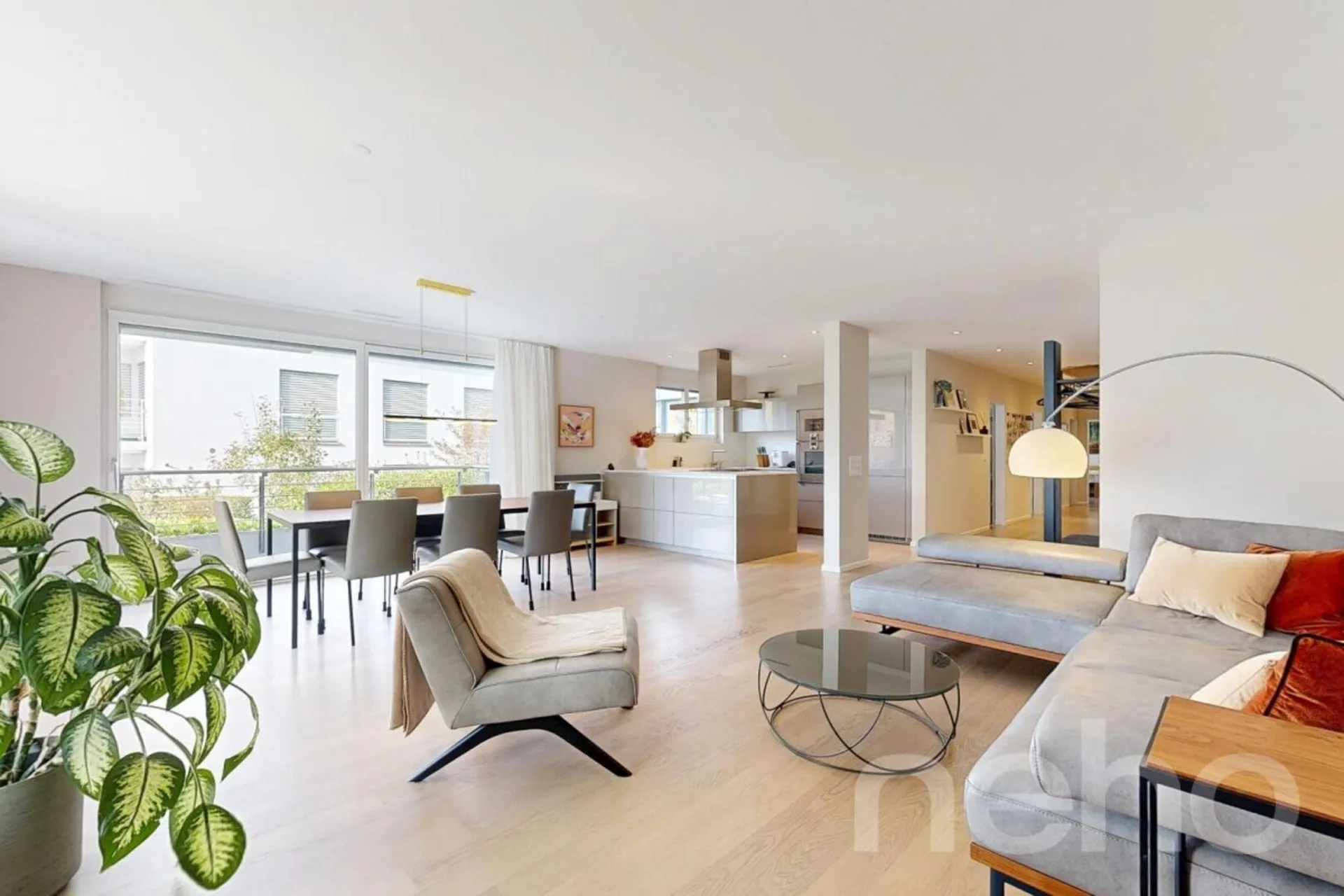 Elegante 4.5-Zimmer-Wohnung im Minergie-Gebäude in Zumikon
