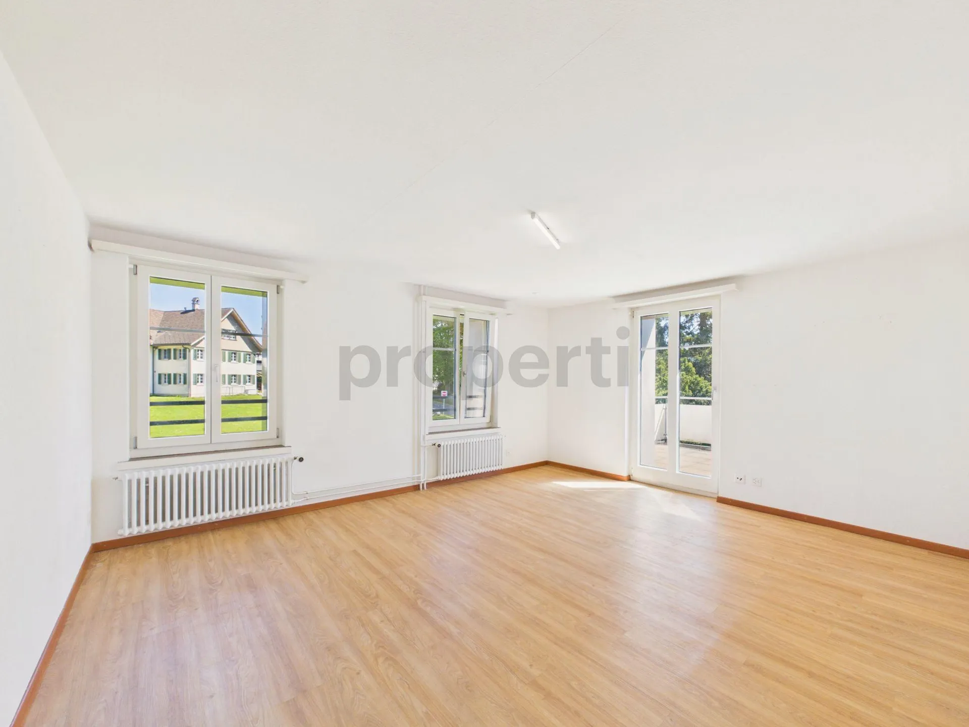 Helle 3.5-Zimmer-Wohnung mit Balkon, Münchwilen