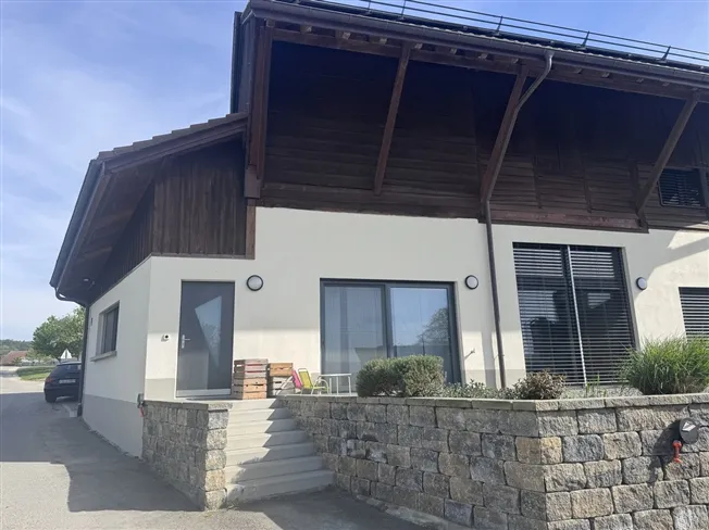 Donatyre, zu vermieten, 2,5-Zimmer-Wohnung, 59 m² mit Terrasse