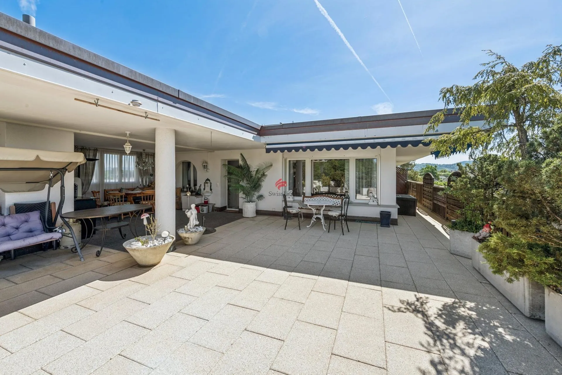 Attikawohnung mit grosser Dachterrasse und Weitsicht in ruhiger Lage von Lenzburg
