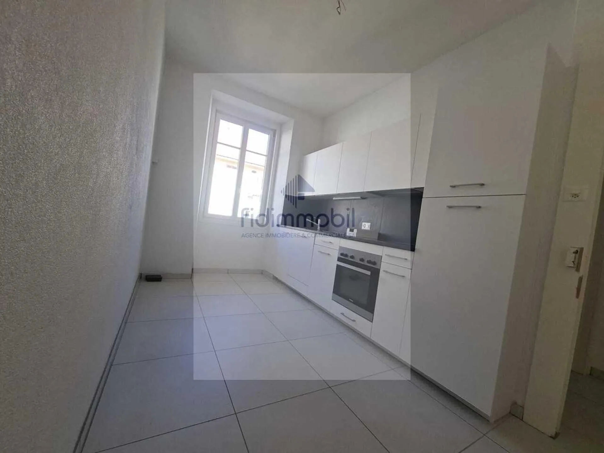 Magnifique appartement de 3,5 pièces, entièrement rénové, Rue Numa-Droz 171, la Chaux-de-Fonds