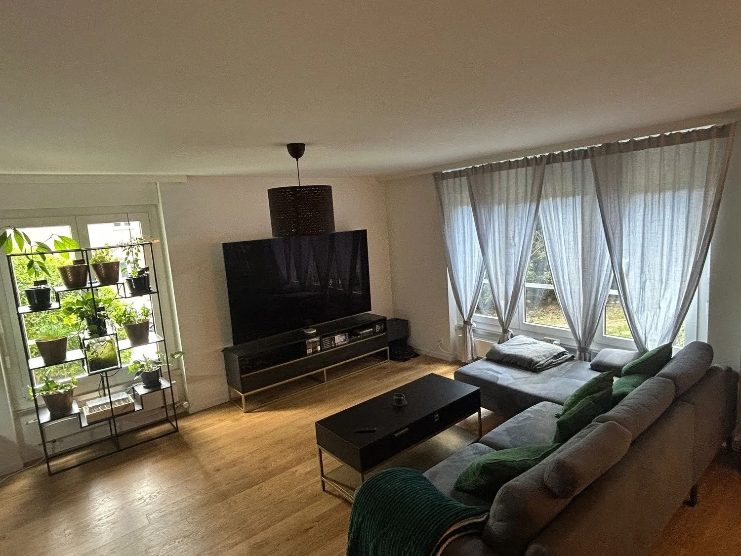 4½ ZI-WOHNUNG IN ZÜRICH - KREIS 10 HÖNGG, MÖBLIERT, TEMPORÄR