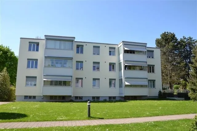 Einstellhallenplatz an der Glattbrugg