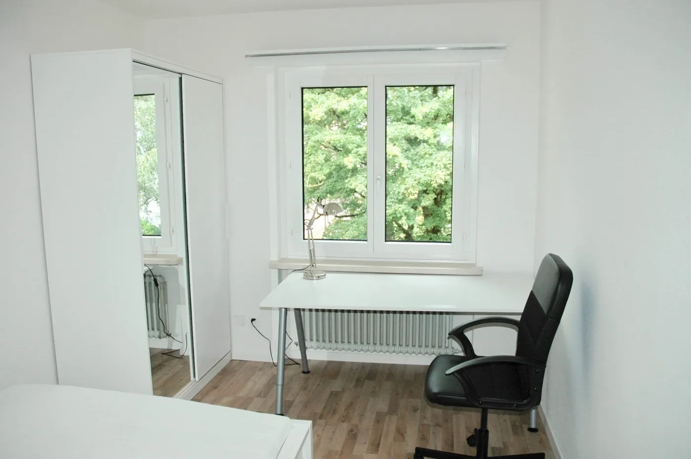 ✨ Möbliertes Zimmer in stilvoller WG in Zürich (befristet) ✨