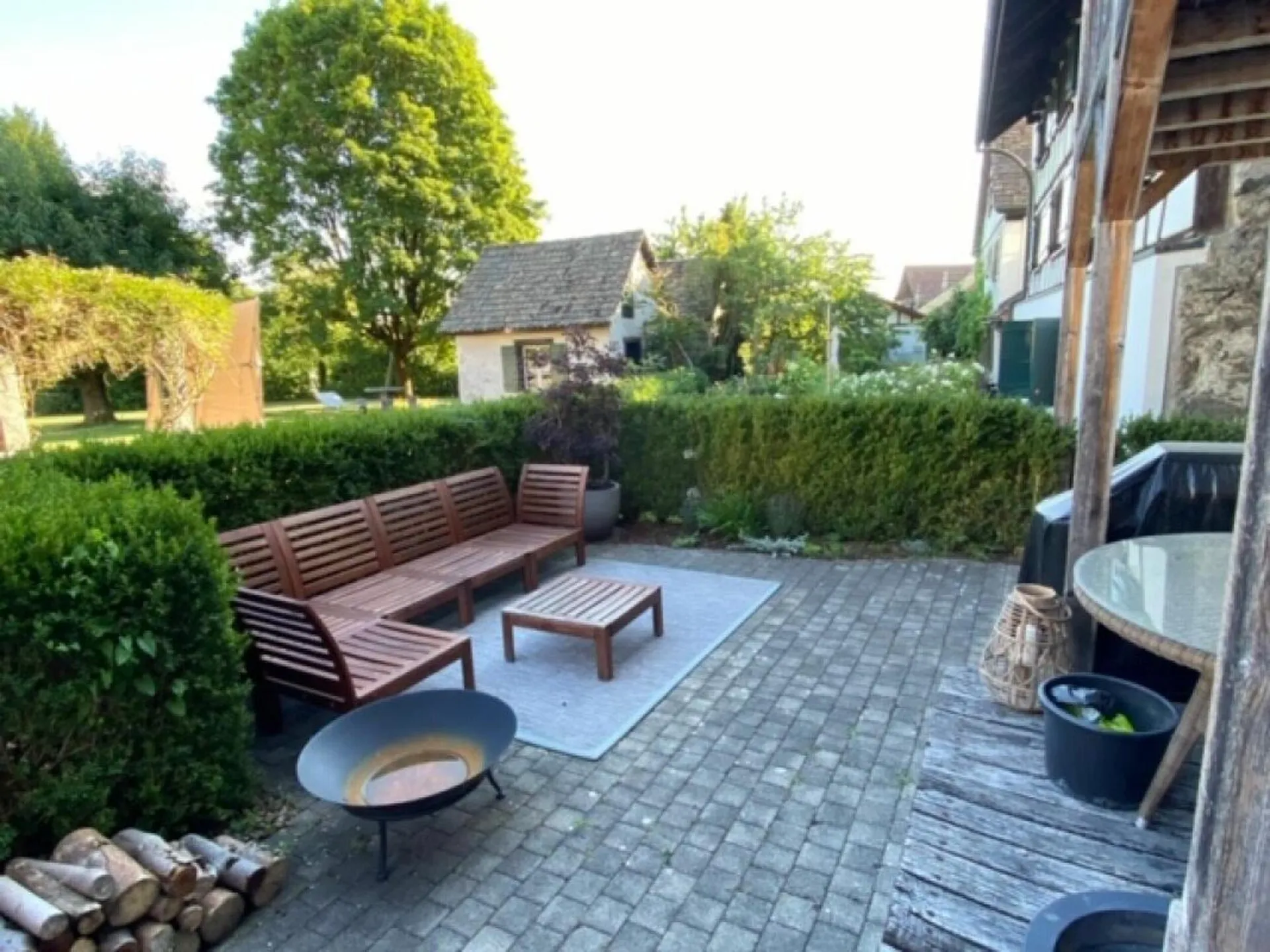 Schöne Parterre Maisonette mit gemütlichem Gartensitzplatz