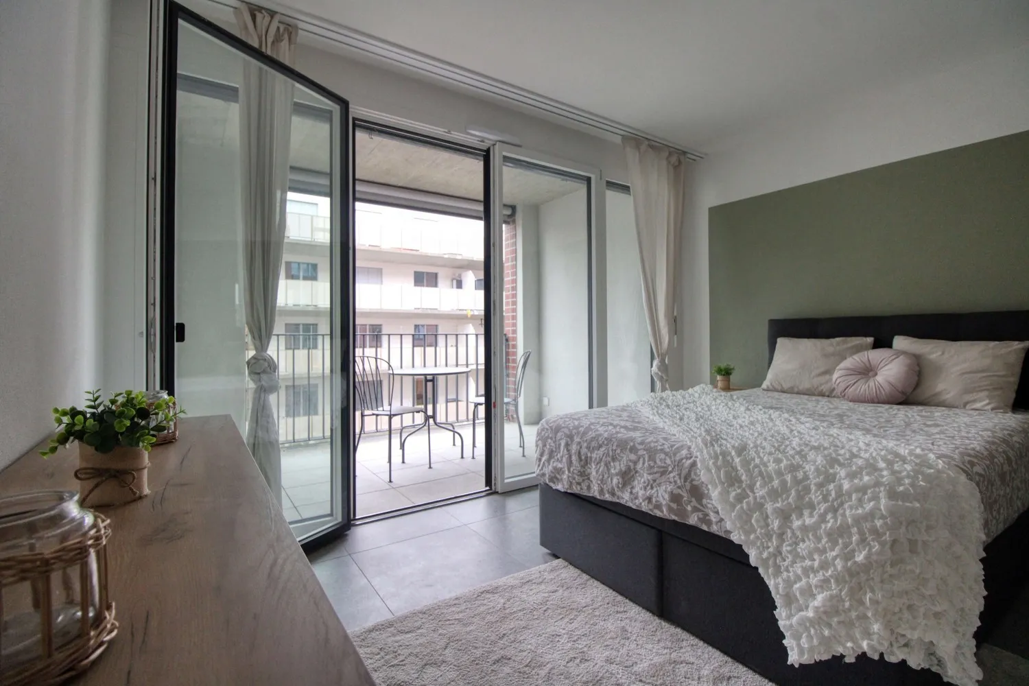 Appartement vivant spacieux à Crissier avec balcon privé
