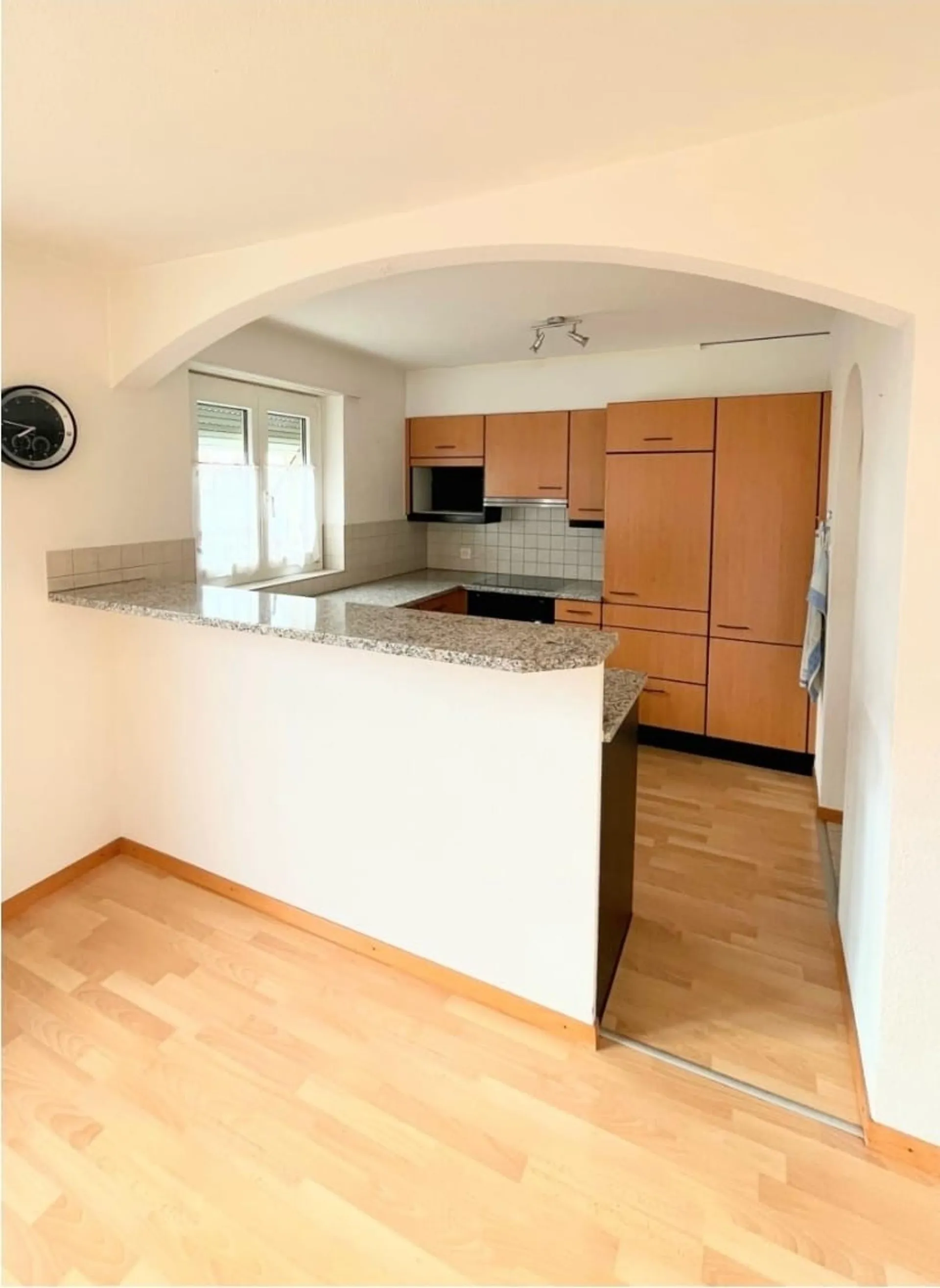 Helle 4.5-Zi.-Wohnung mit Schwedenofen & Balkon