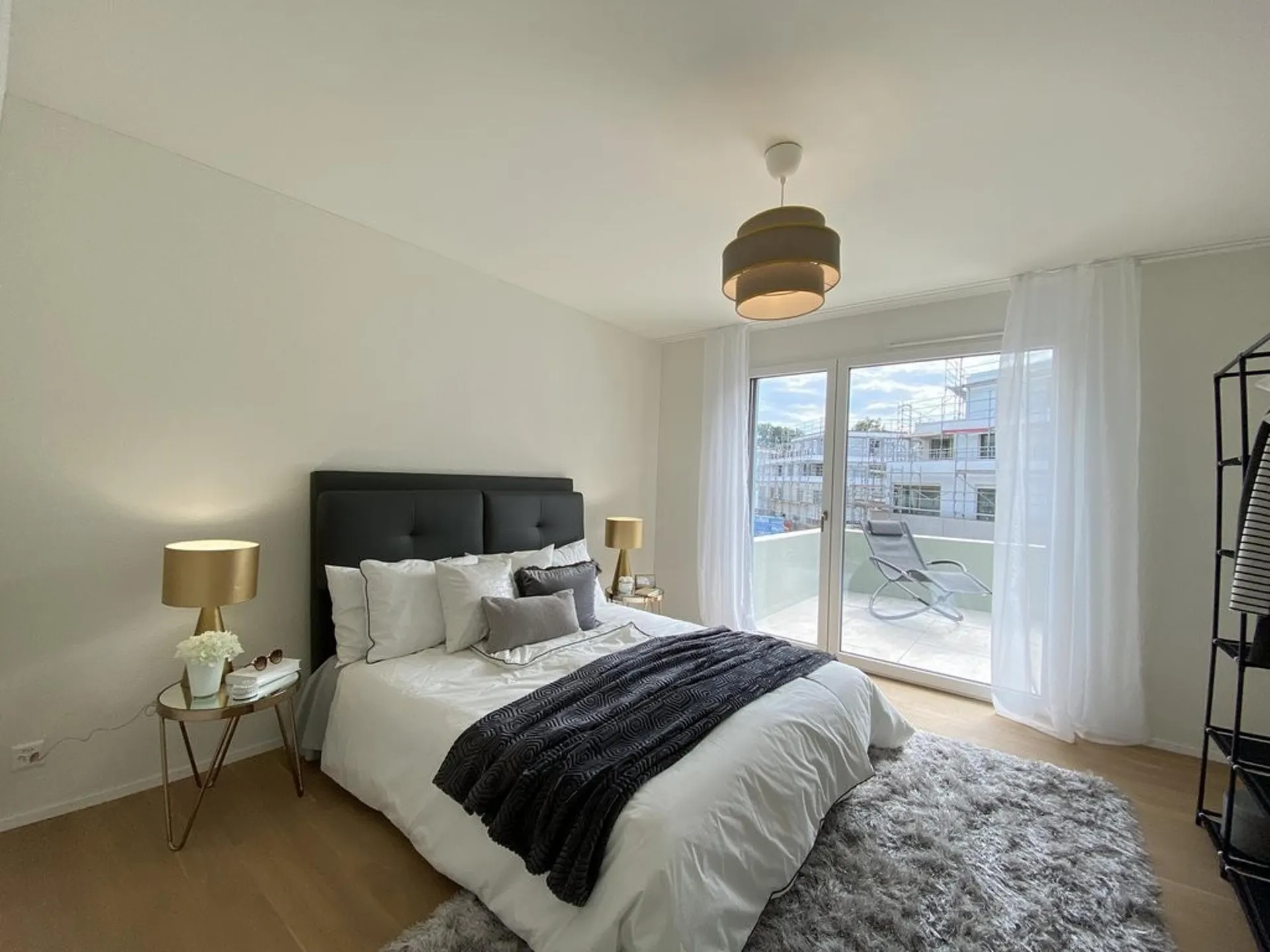 Moderne 2.5-Zimmer-Neubauwohnung mit eigenem Waschturm
