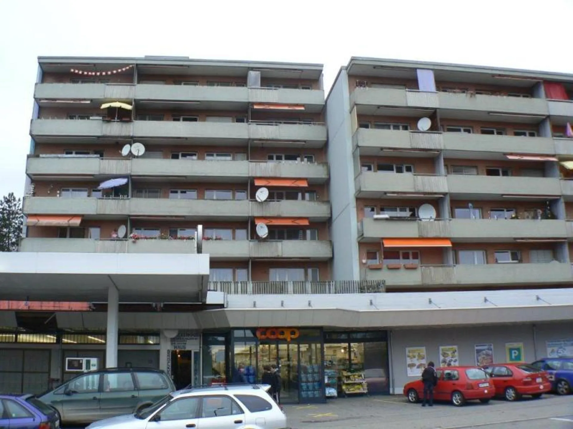 Schöne und grosse 4 1/2-Zimmerwohnung zu vermieten