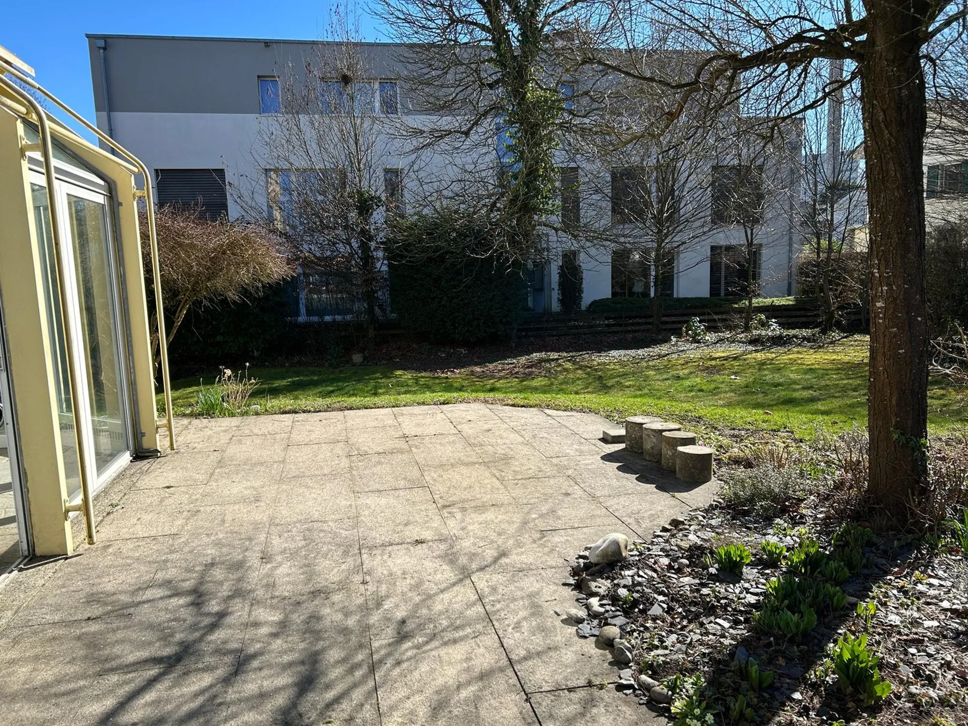 Grosszügige Wohnung mit traumhaften Garten - Wohnen wie im Einfamilienhaus