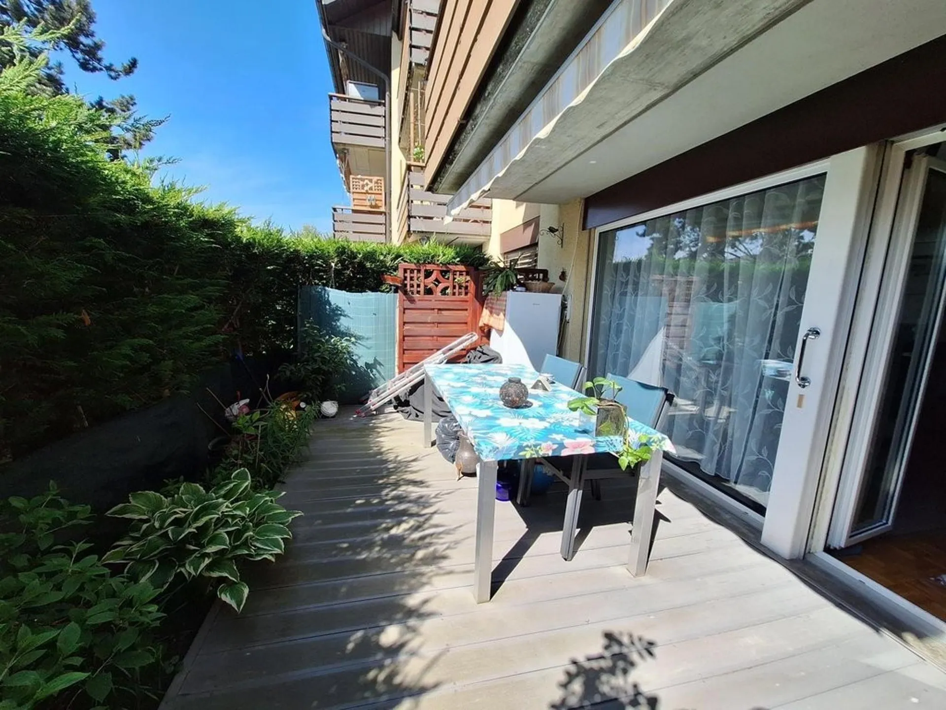Lumineux avec terrasse