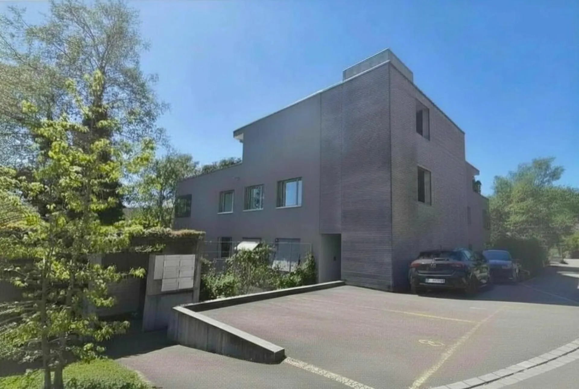 Moderne 4.5-Zimmer-Wohnung an sonniger Lage in Brugg