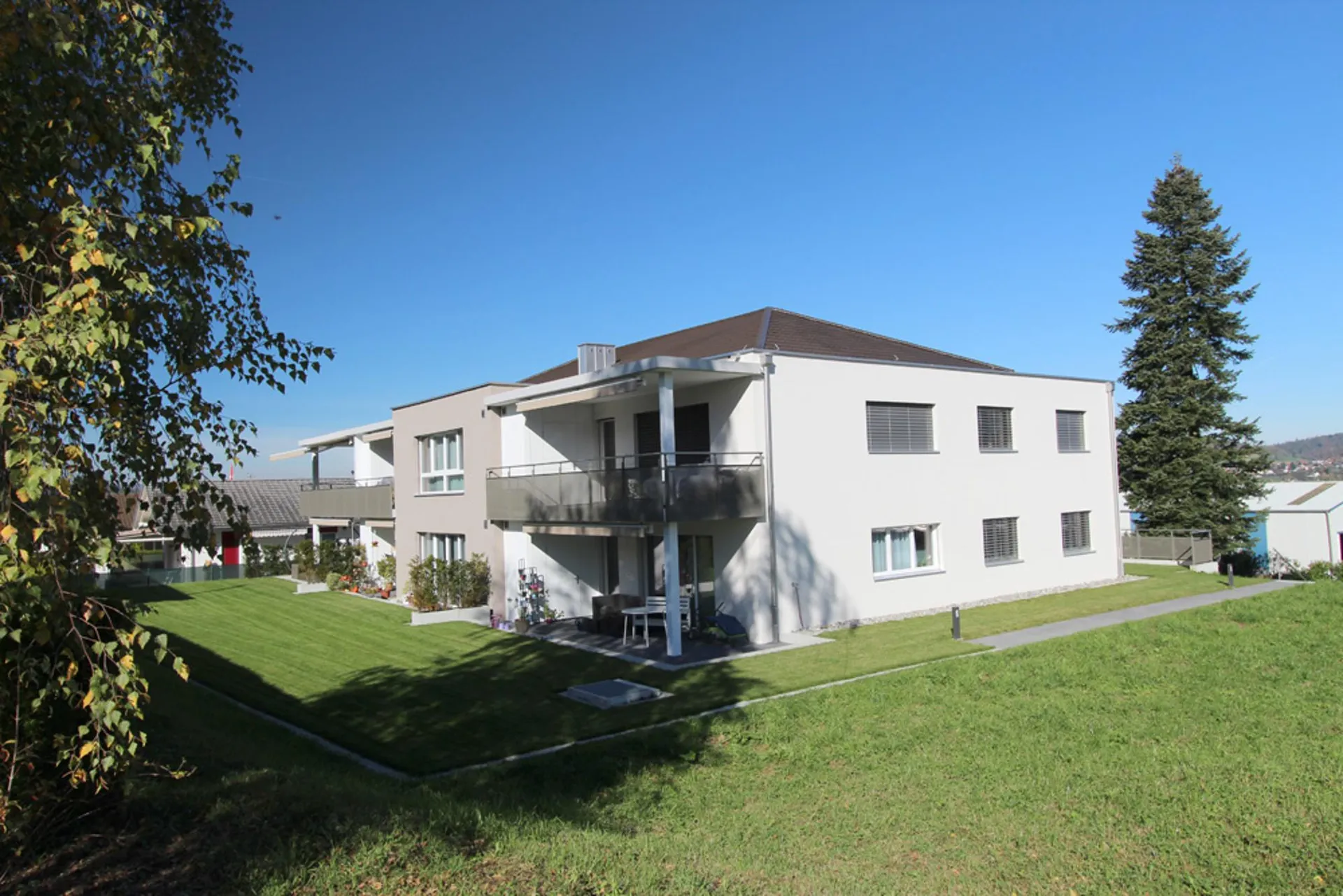 IDYLLISCH | EIGENTUMSSTANDARD | HALLWILERSEE