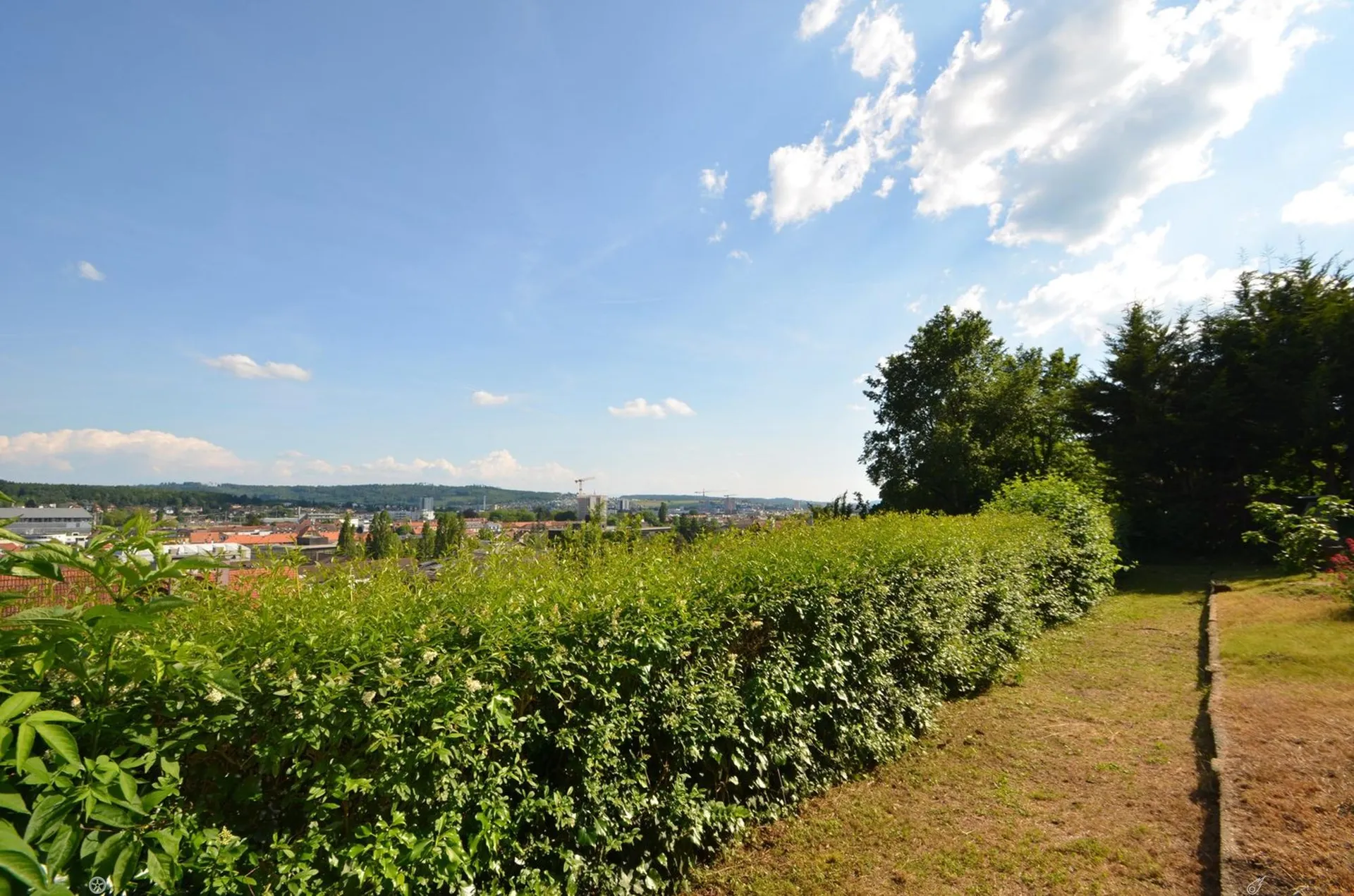 Geniessen Sie die Aussicht auf die Stadt