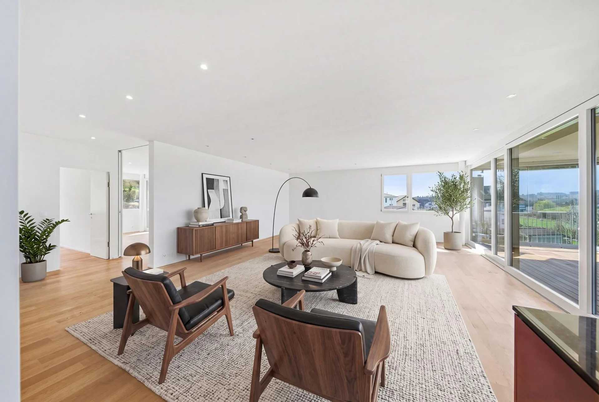 MODERNE 4.5-ZIMMER-WOHNUNG MIT ZWEI VERGLASTEN LOGGIAS IN BISCHOFSZELL